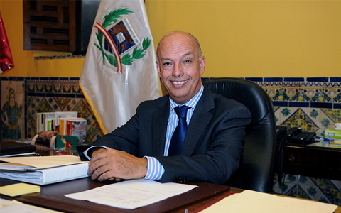 Ambassador of Perú, José Beraún Aranibar